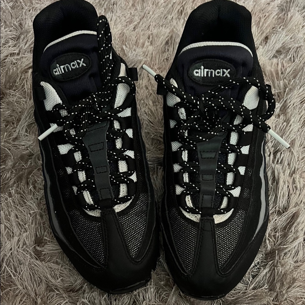 Nike Air Max 97 Shoes- only worn a few times